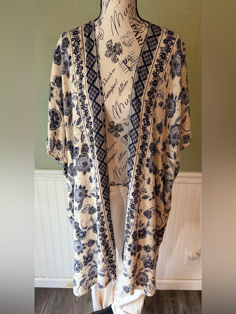Angie Cream and Navy Floral Open Front Kimono/Cardigan. Boho Festival